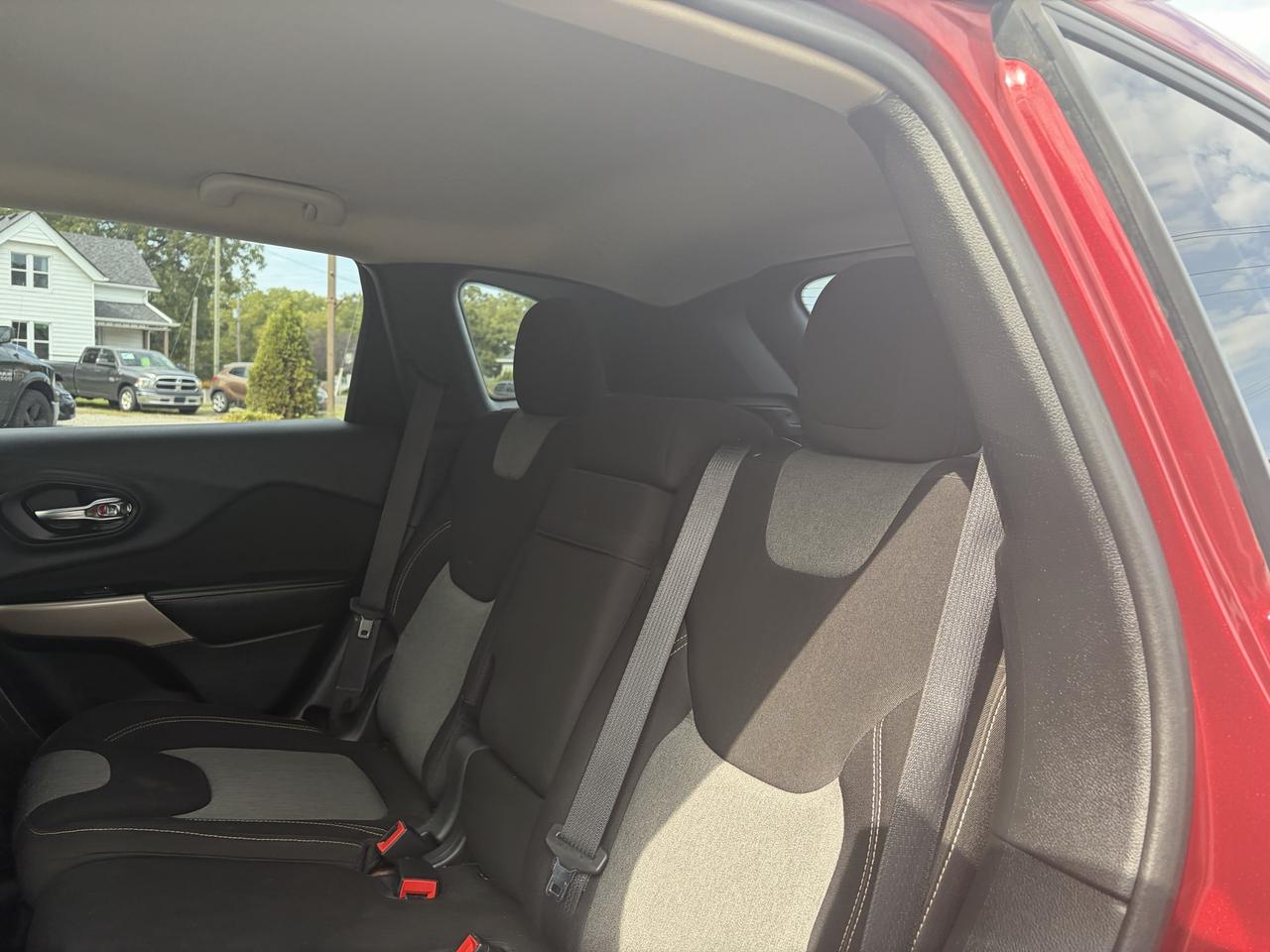 2017 Jeep Cherokee Sport-Excellent Service Records-Locally Owned! Photo