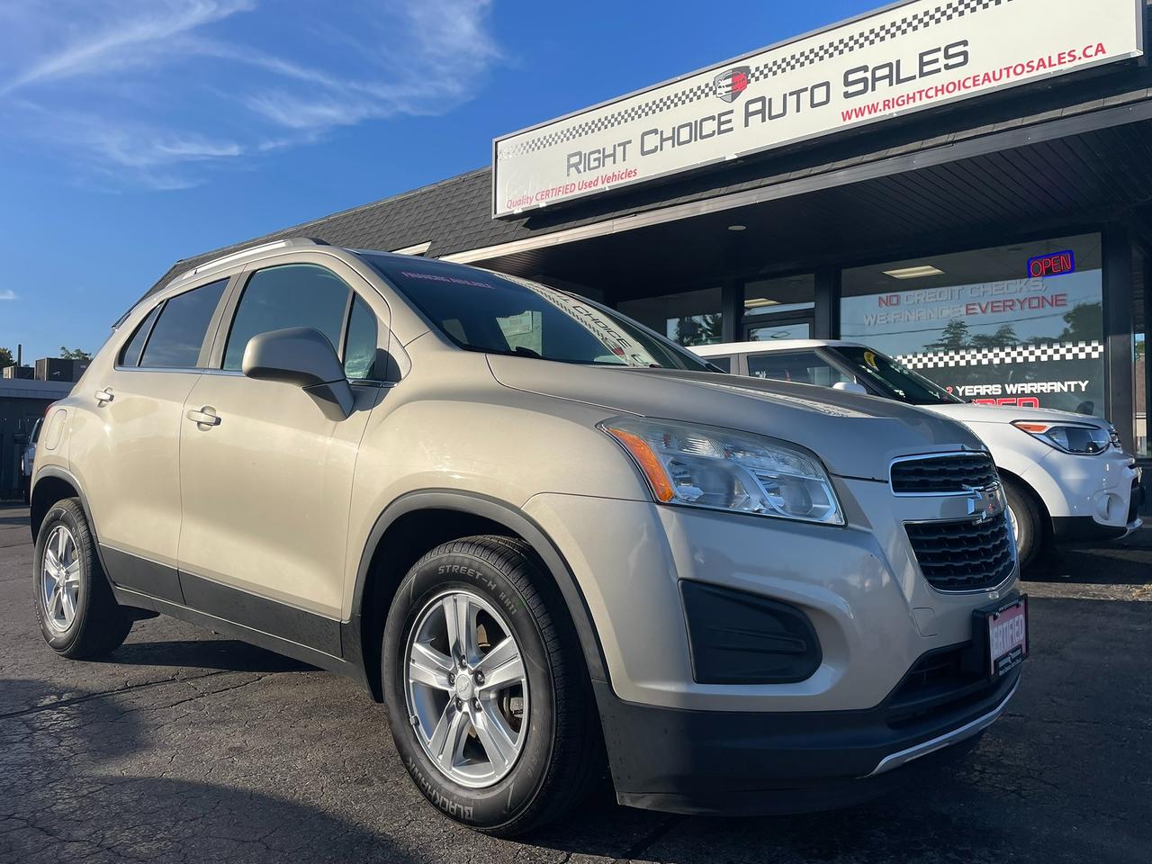 Silver 2015 Chevrolet Trax SUV / Crossover Front-Wheel Drive Automatic