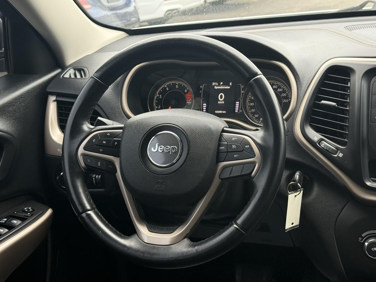 2018 Jeep Cherokee Altitude FWD Photo