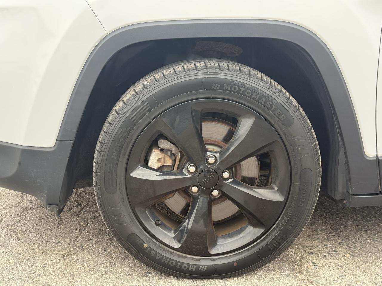 2018 Jeep Cherokee Altitude FWD Photo
