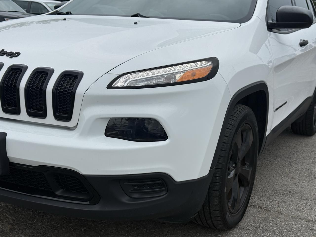 2018 Jeep Cherokee Altitude FWD Photo