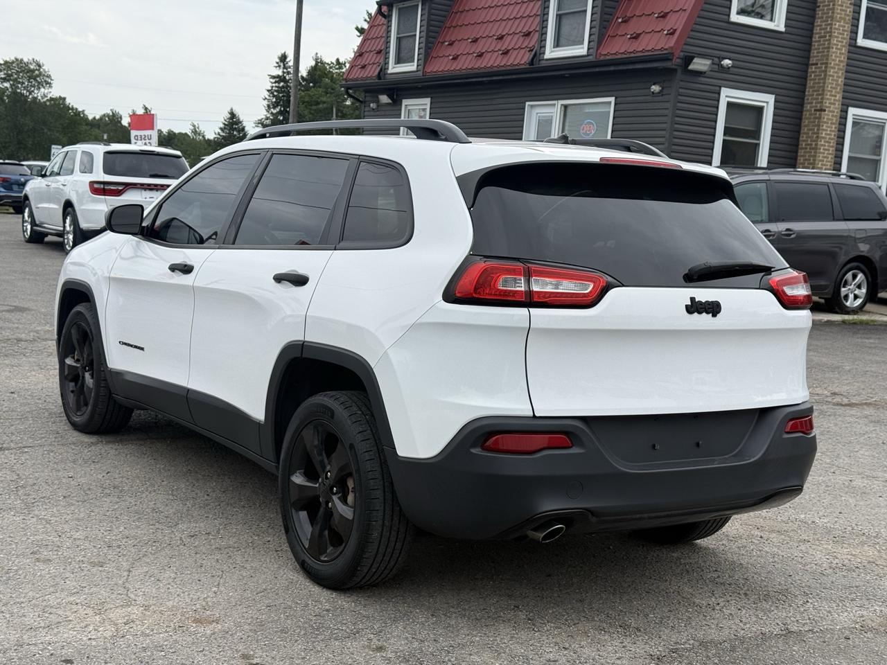 2018 Jeep Cherokee Altitude FWD Photo4