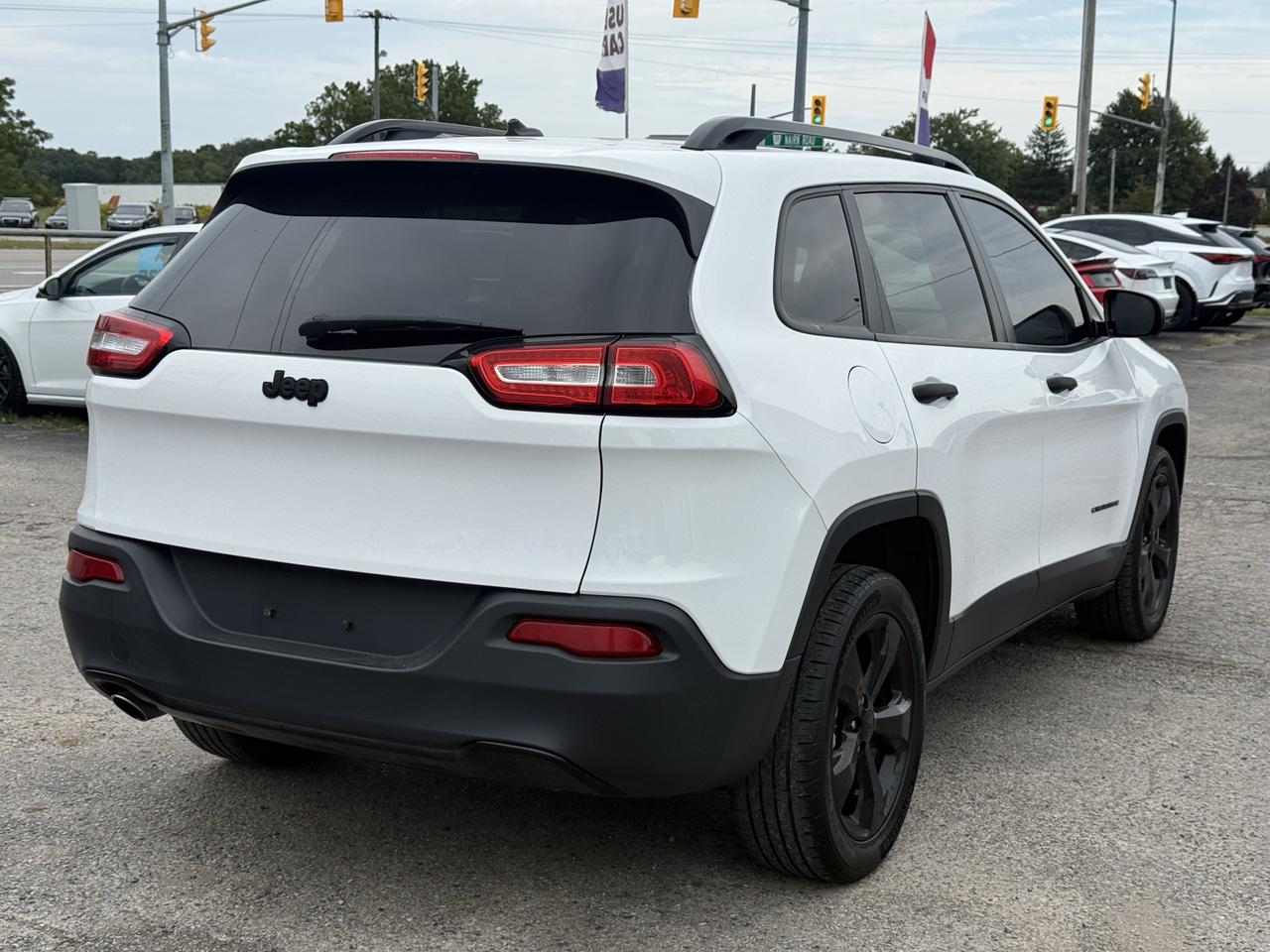 2018 Jeep Cherokee Altitude FWD Photo