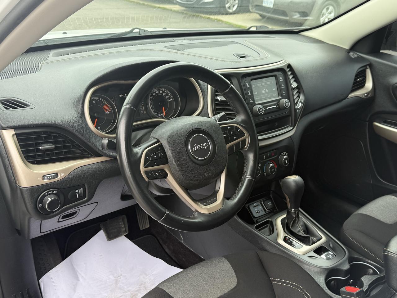 2018 Jeep Cherokee Altitude FWD Photo