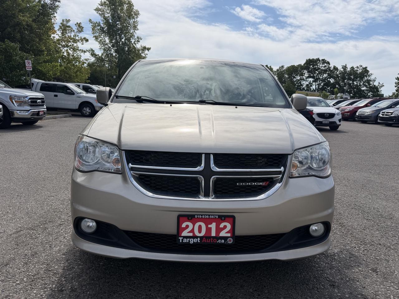 2012 Dodge Grand Caravan Crew | Bucket Seats | Well Maintained Photo5