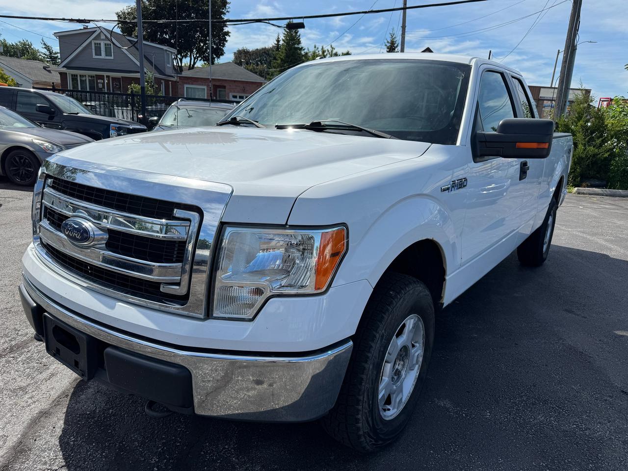 White 2013 Ford F-150 Pickup Truck Four-Wheel Drive Automatic