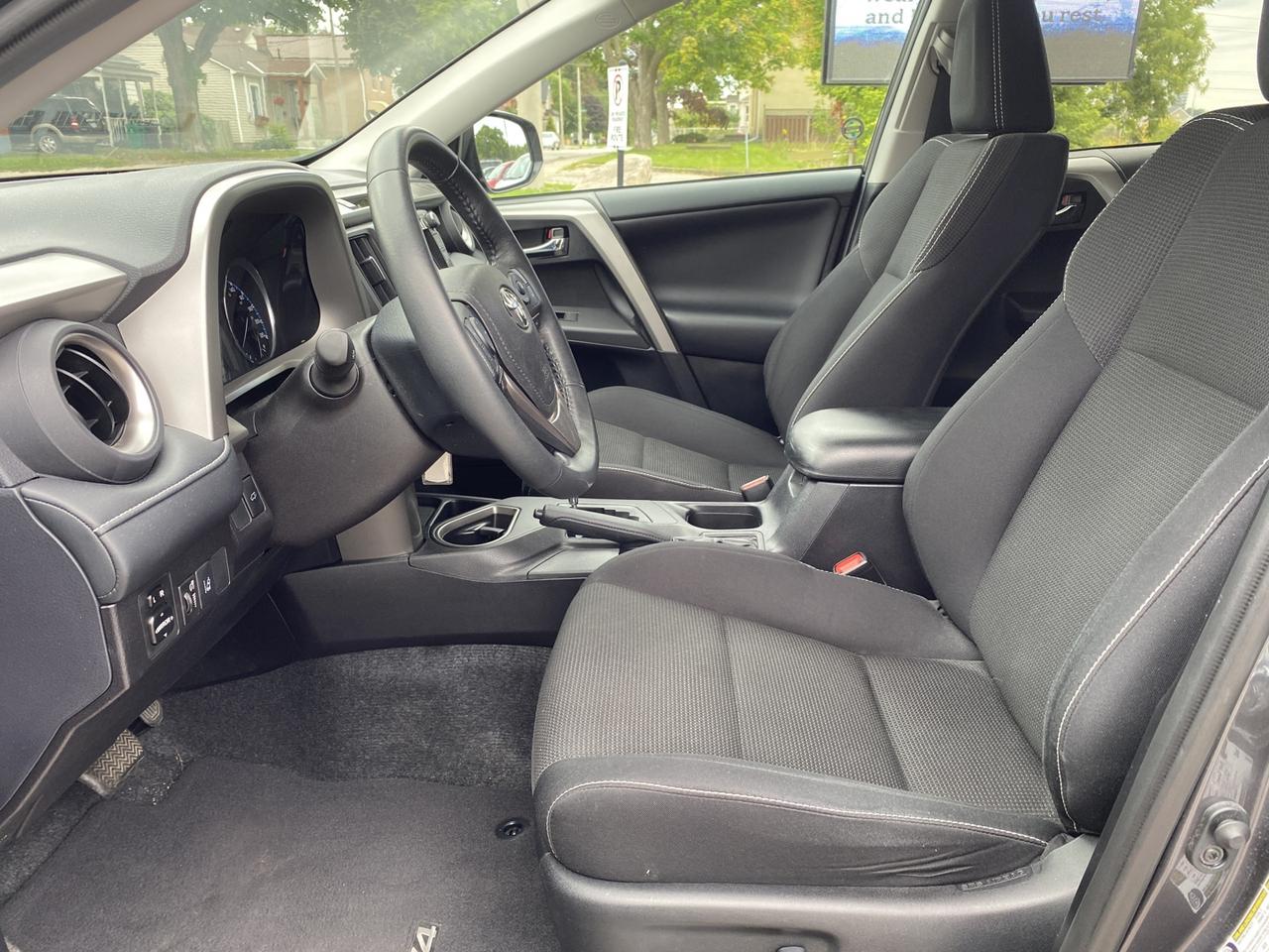 2017 Toyota RAV4 XLE FWD - Photo #3