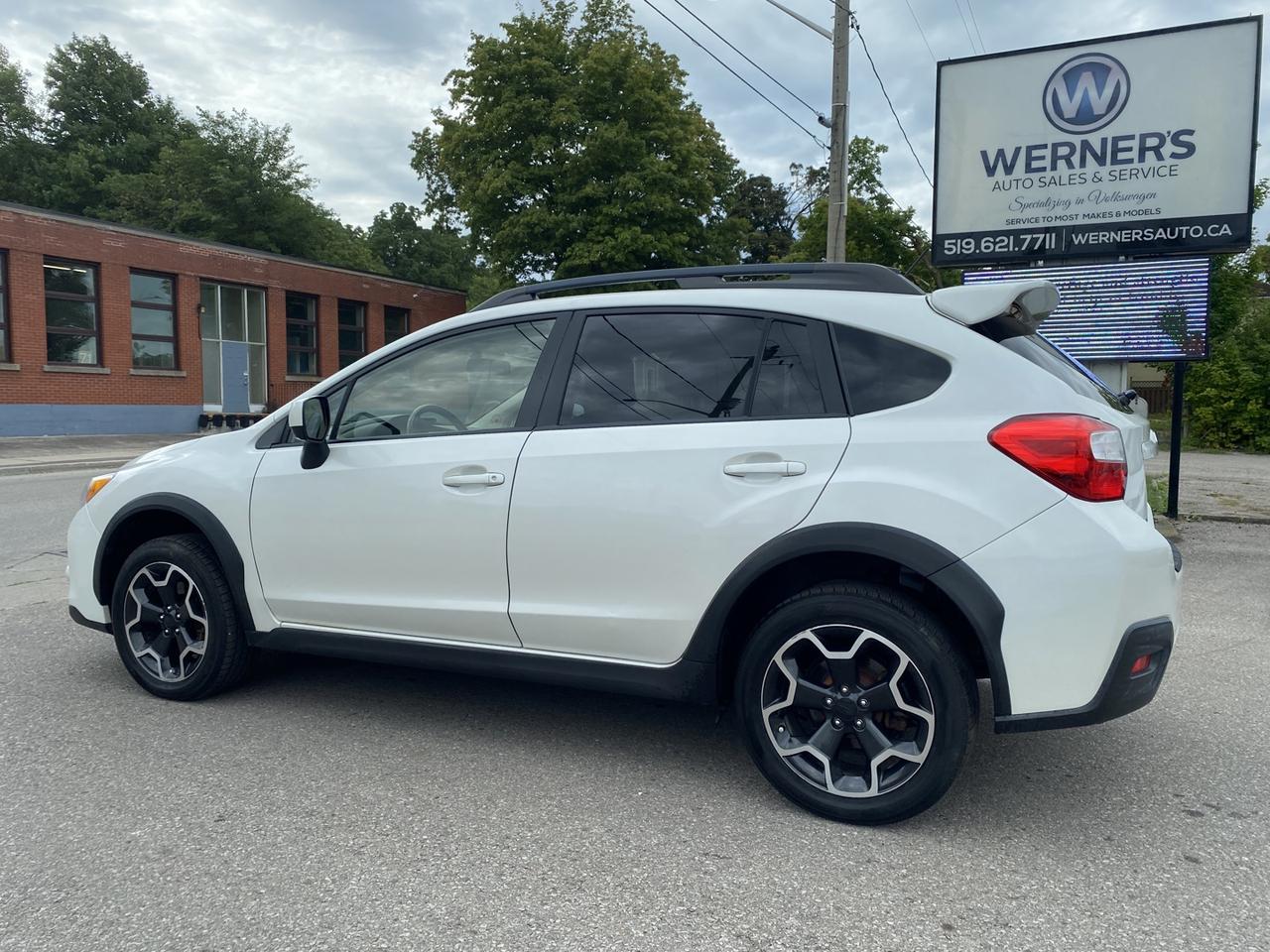 2013 Subaru XV Crosstrek 2.0 Premium - Photo #2