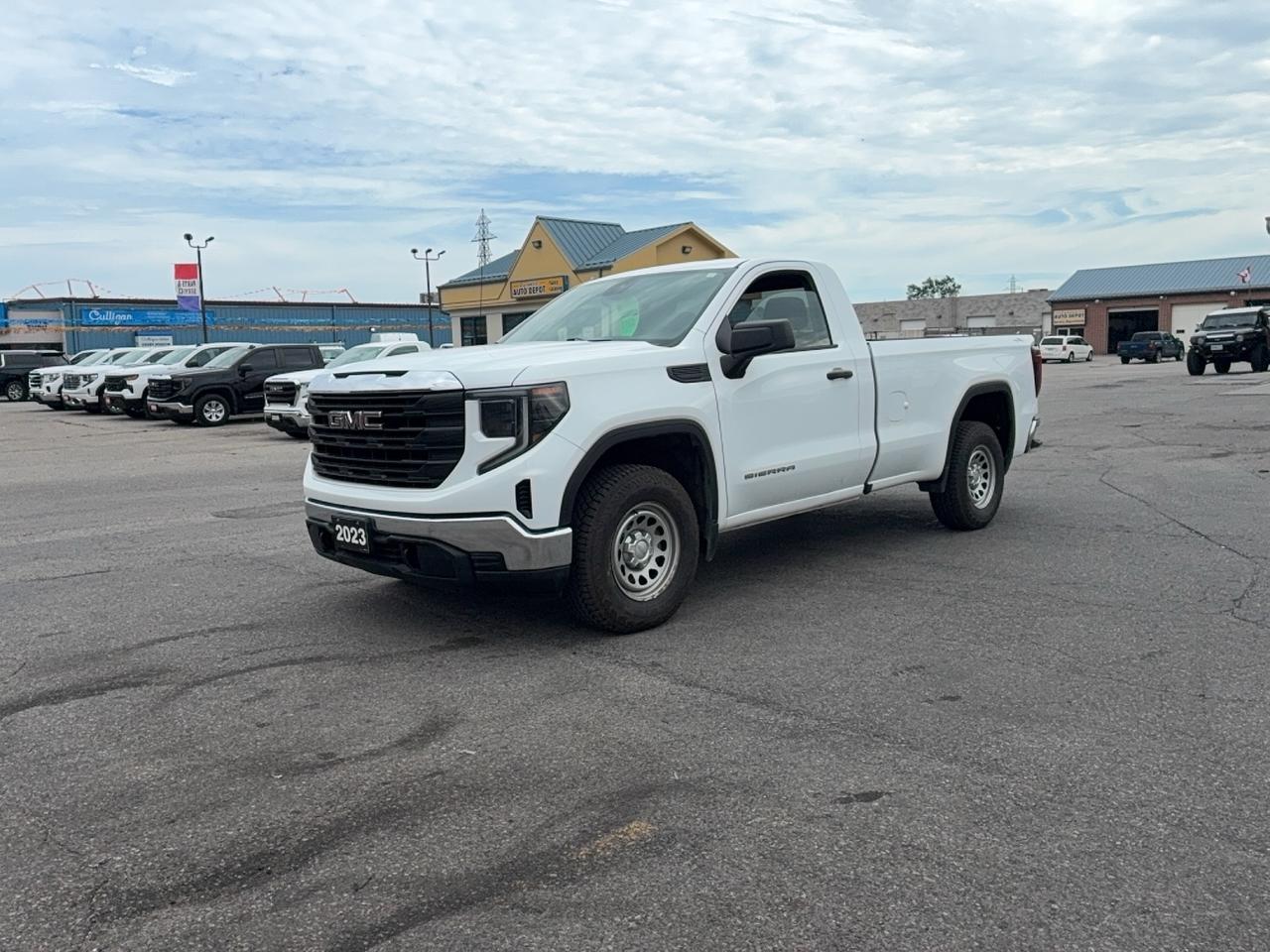 2023 GMC Sierra 1500 4WD Pro Reg Cab  2.7L4cylGas 8'Box - Photo #1