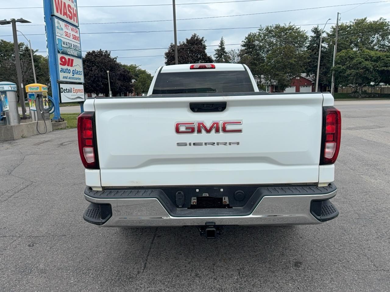 2023 GMC Sierra 1500 4WD Pro Reg Cab  2.7L4cylGas 8'Box Photo