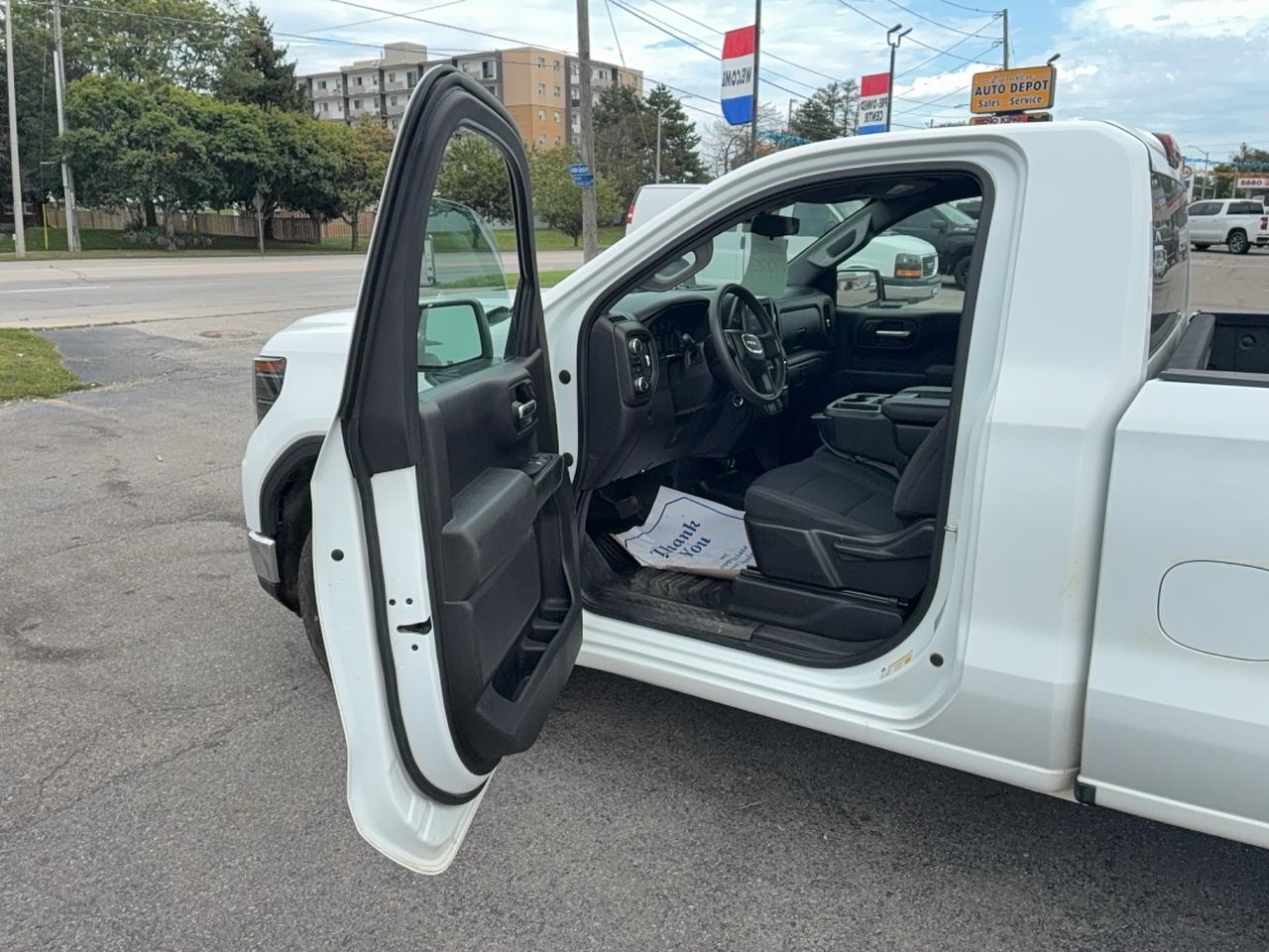 2023 GMC Sierra 1500 4WD Pro Reg Cab  2.7L4cylGas 8'Box Photo