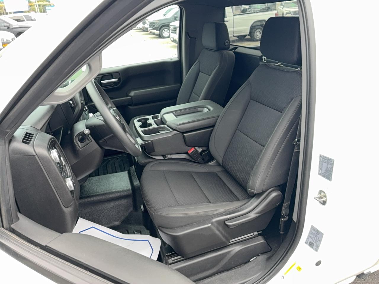 2023 GMC Sierra 1500 4WD Pro Reg Cab  2.7L4cylGas 8'Box Photo
