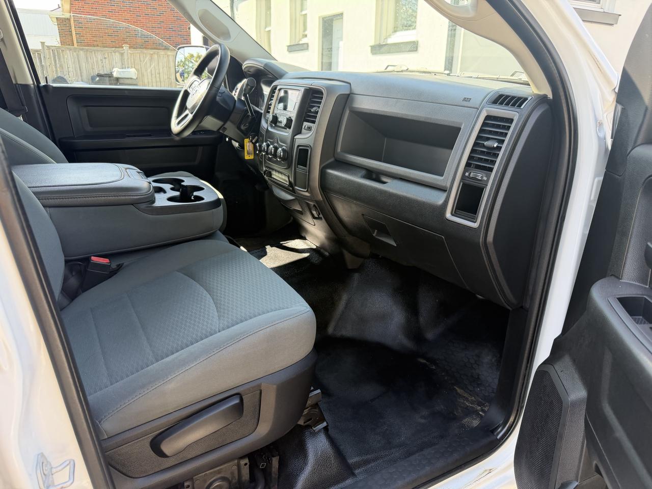 2018 RAM 2500 Crew Cab | 6.4L HEMI | Clean CARFAX Photo