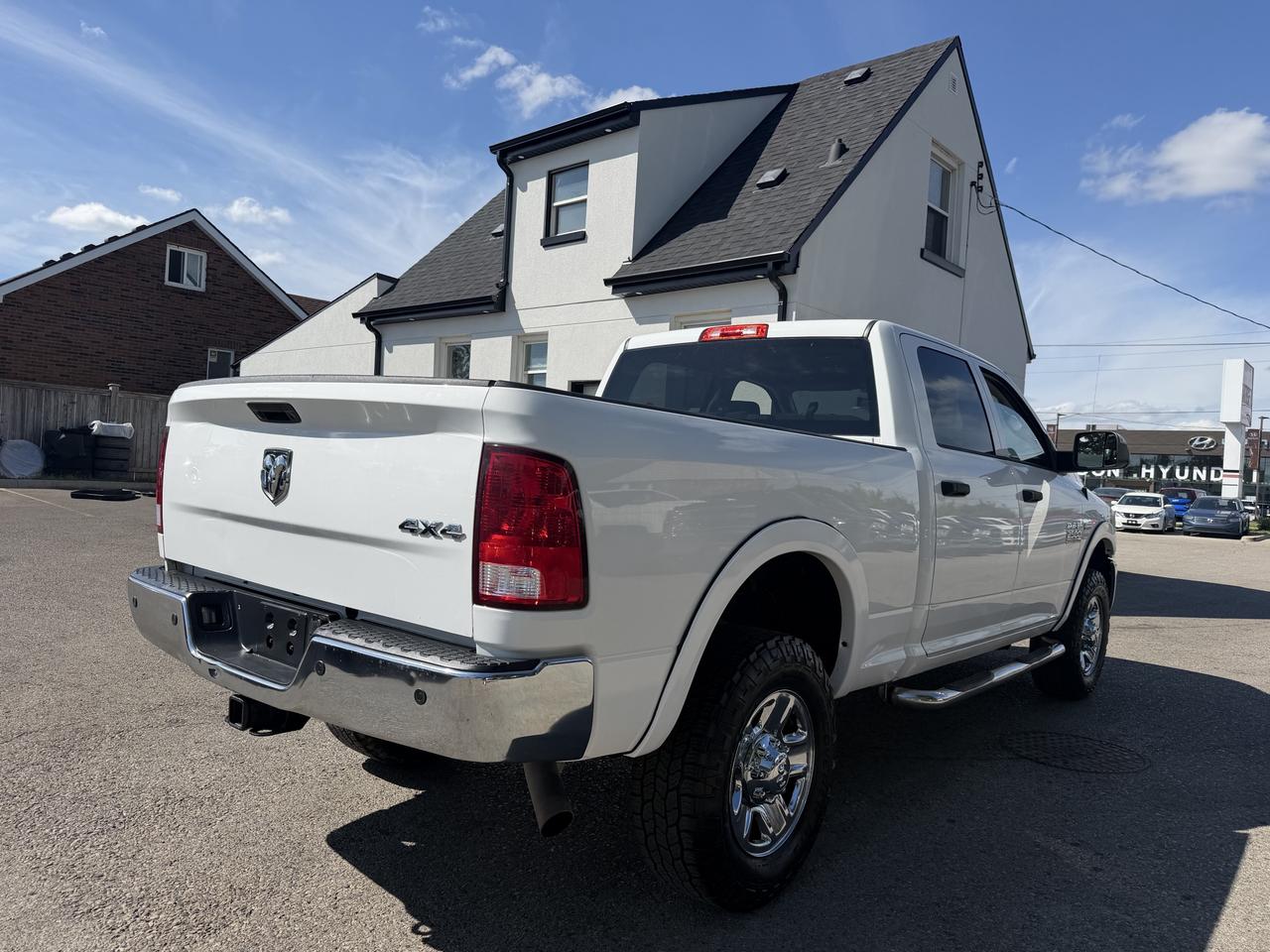 2018 RAM 2500 Crew Cab | 6.4L HEMI | Clean CARFAX Photo