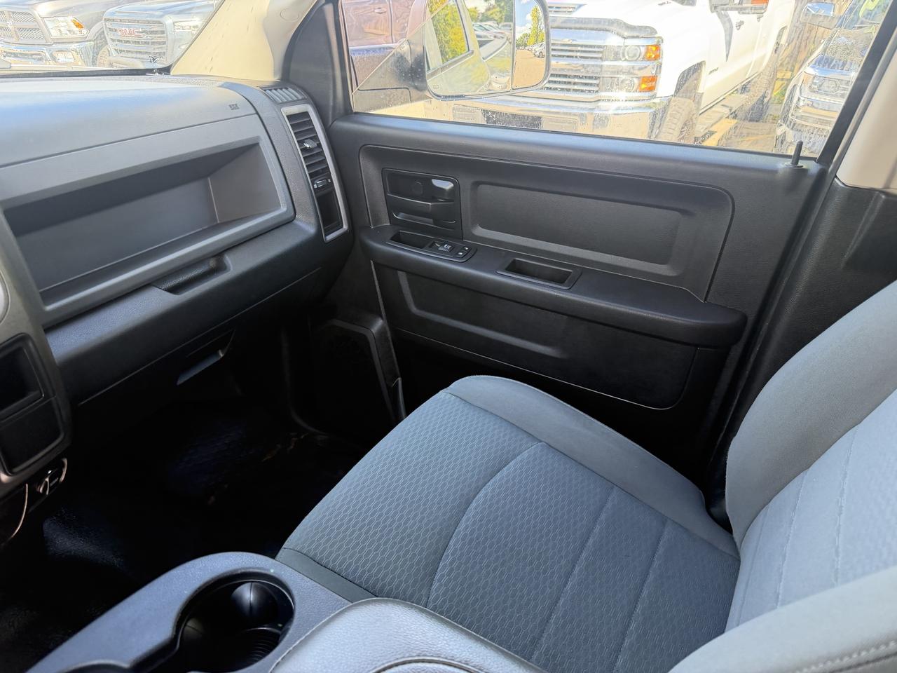 2018 RAM 2500 Crew Cab | 6.4L HEMI | Clean CARFAX Photo