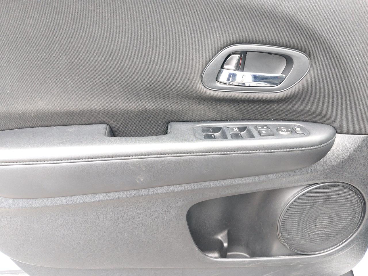2017 Honda HR-V HR-V Photo