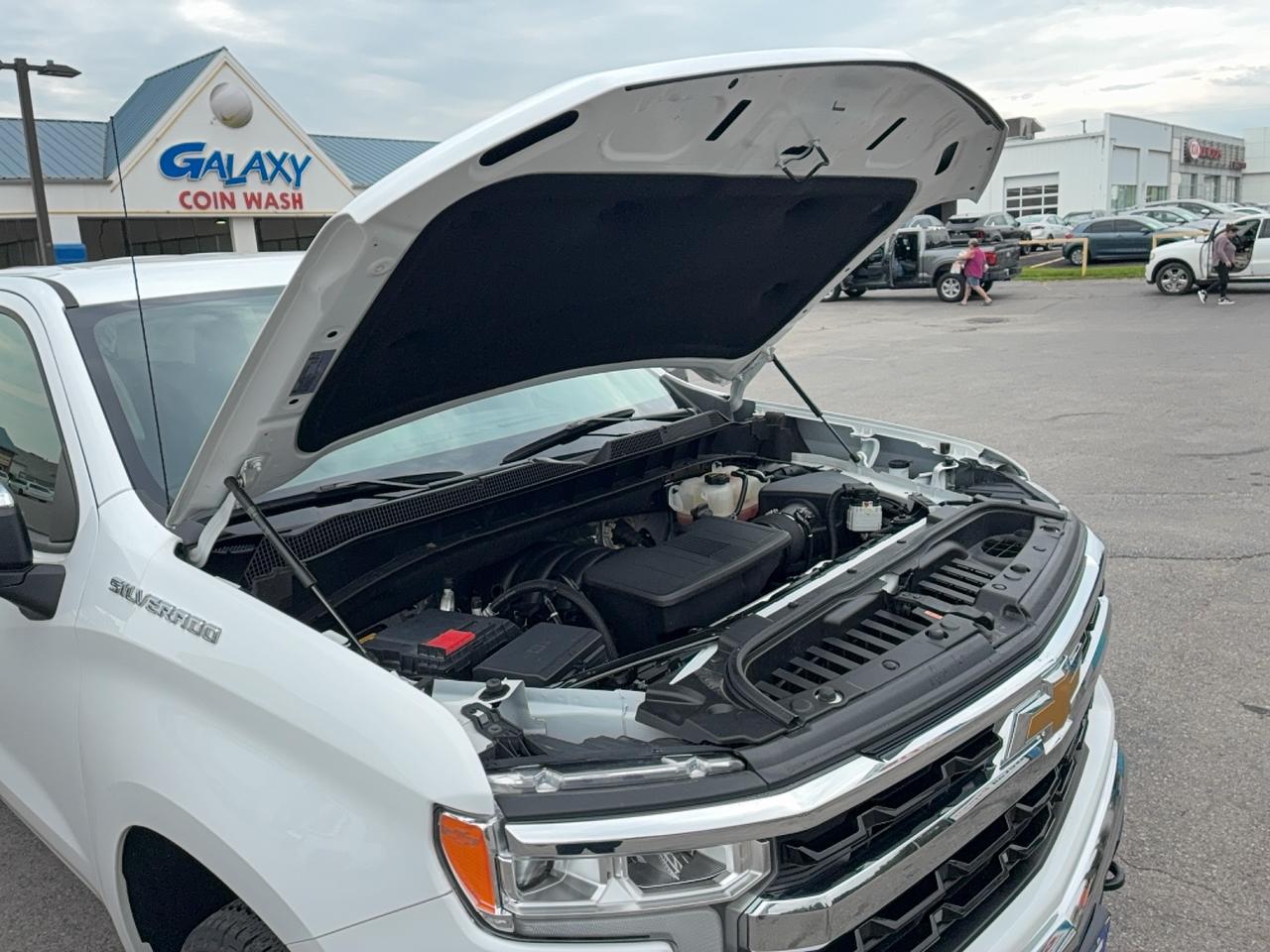 2025 Chevrolet Silverado 1500 LT 4WD CrewCab 5.3L8cylGas 5'9"Box Photo