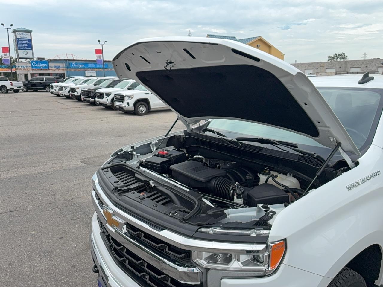 2025 Chevrolet Silverado 1500 LT 4WD CrewCab 5.3L8cylGas 5'9"Box Photo