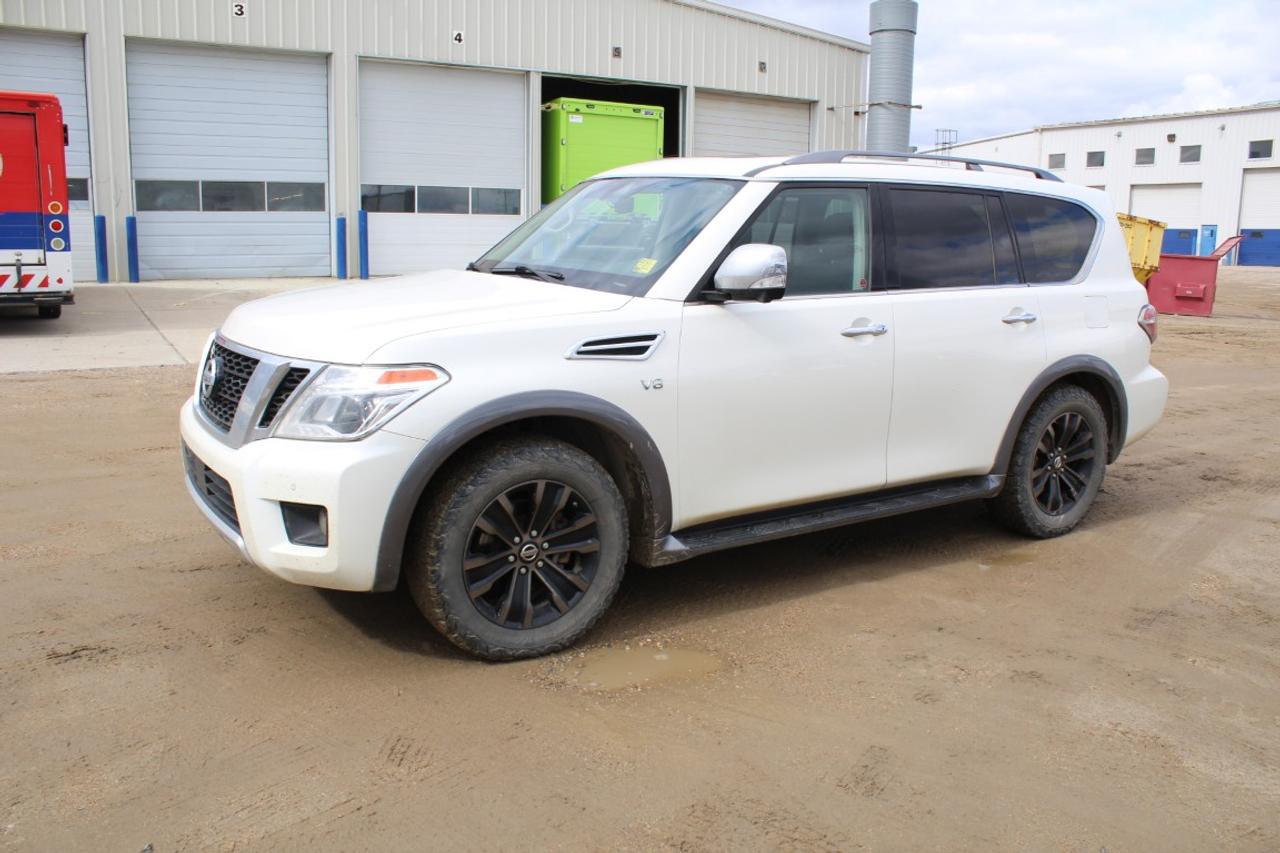 2018 Nissan Armada Platinum  AWD V8 w/H&C L, S/R, NAV, BUC, rear ent. - Photo #1
