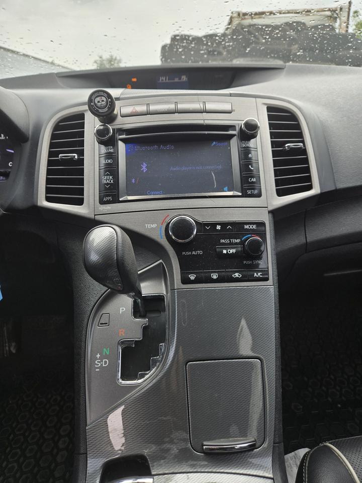 2013 Toyota Venza  - Photo #8