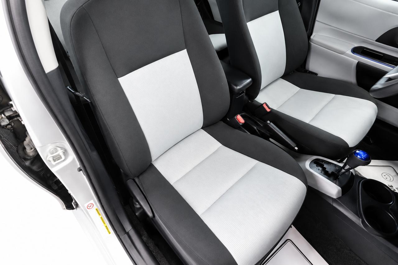 2013 Toyota Prius c TECHNOLOGY,ONE OWNER,WELL MAINTAINED Photo