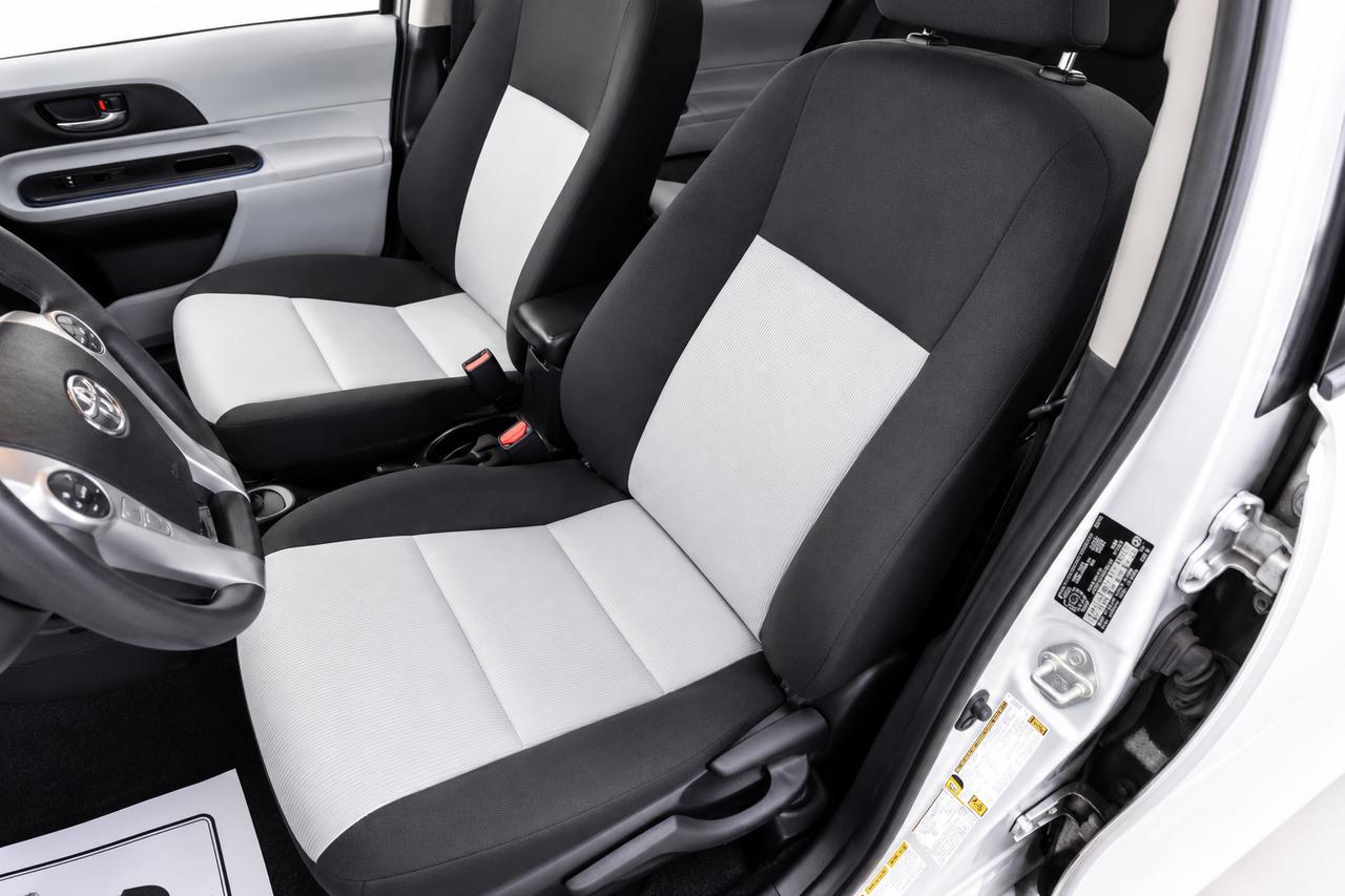 2013 Toyota Prius c TECHNOLOGY,ONE OWNER,WELL MAINTAINED Photo