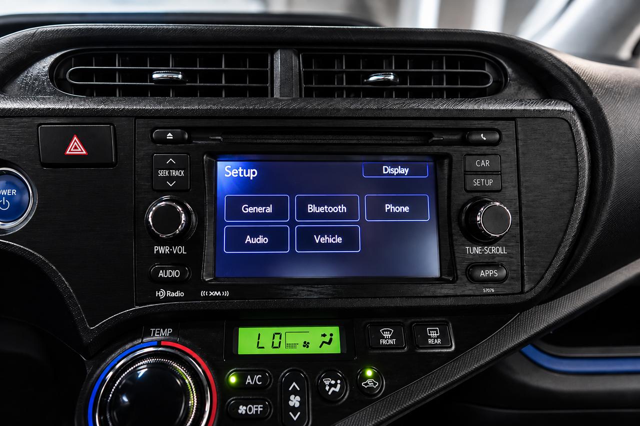 2013 Toyota Prius c TECHNOLOGY,ONE OWNER,WELL MAINTAINED Photo