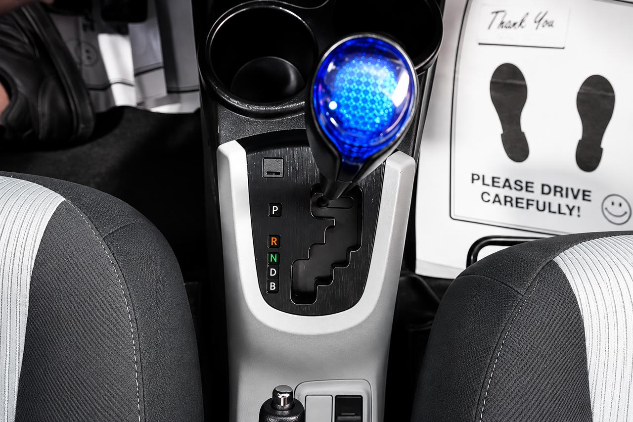2013 Toyota Prius c TECHNOLOGY,ONE OWNER,WELL MAINTAINED Photo