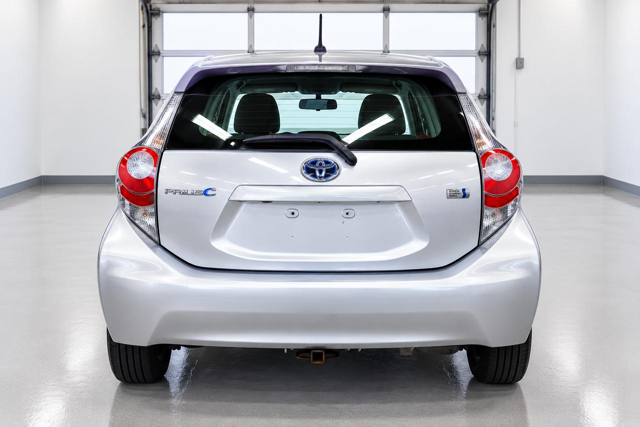 2013 Toyota Prius c TECHNOLOGY,ONE OWNER,WELL MAINTAINED Photo