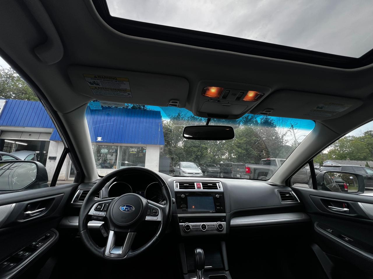 2017 Subaru Outback 3.6R Touring - Photo #10