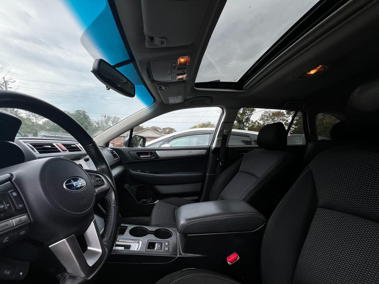 2017 Subaru Outback 3.6R Touring - Photo #9