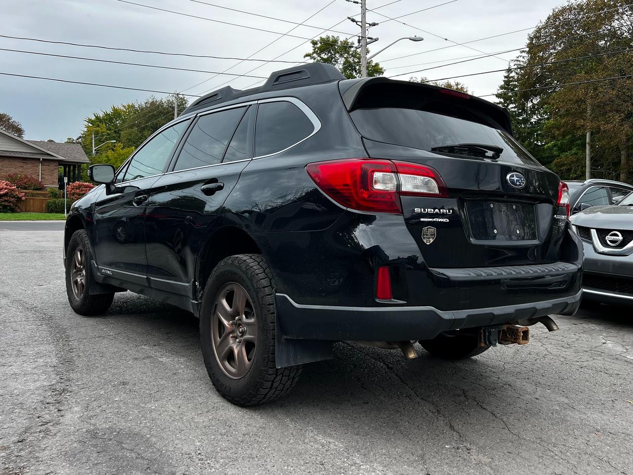2017 Subaru Outback 3.6R Touring - Photo #5