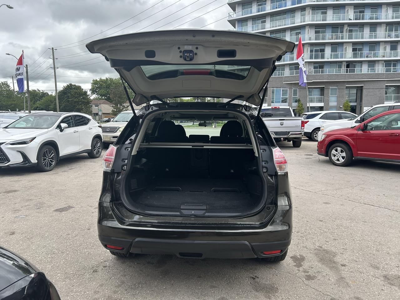 2014 Nissan Rogue S Photo