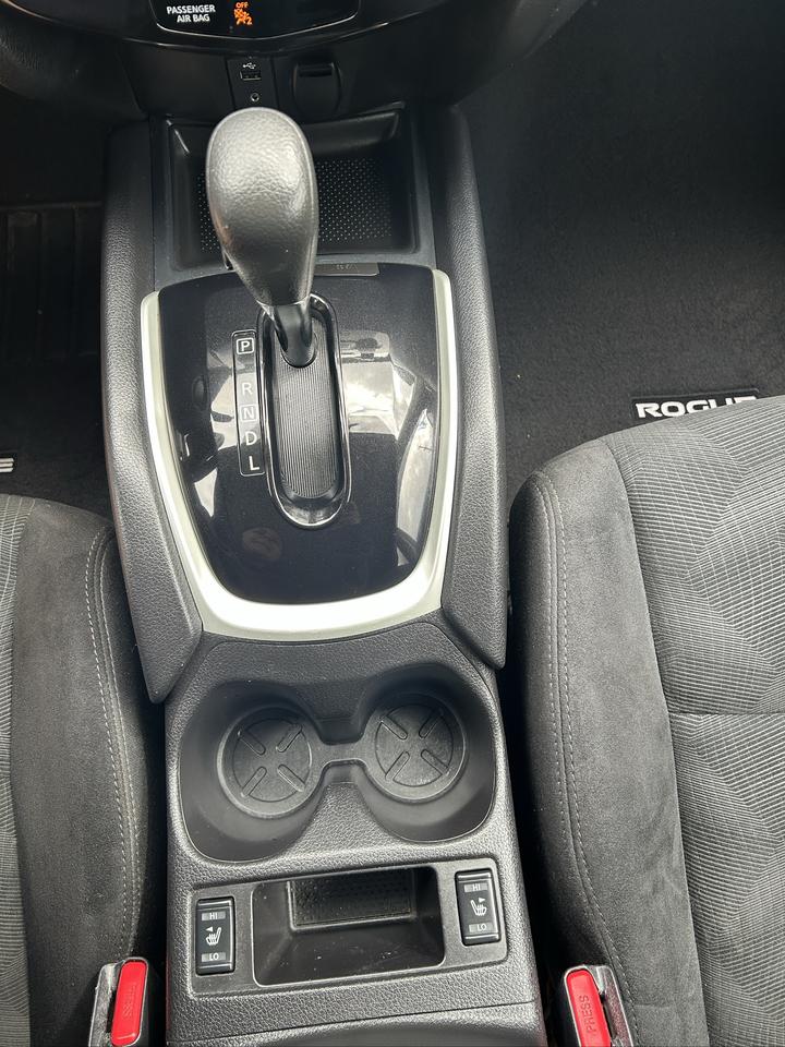 2014 Nissan Rogue S Photo