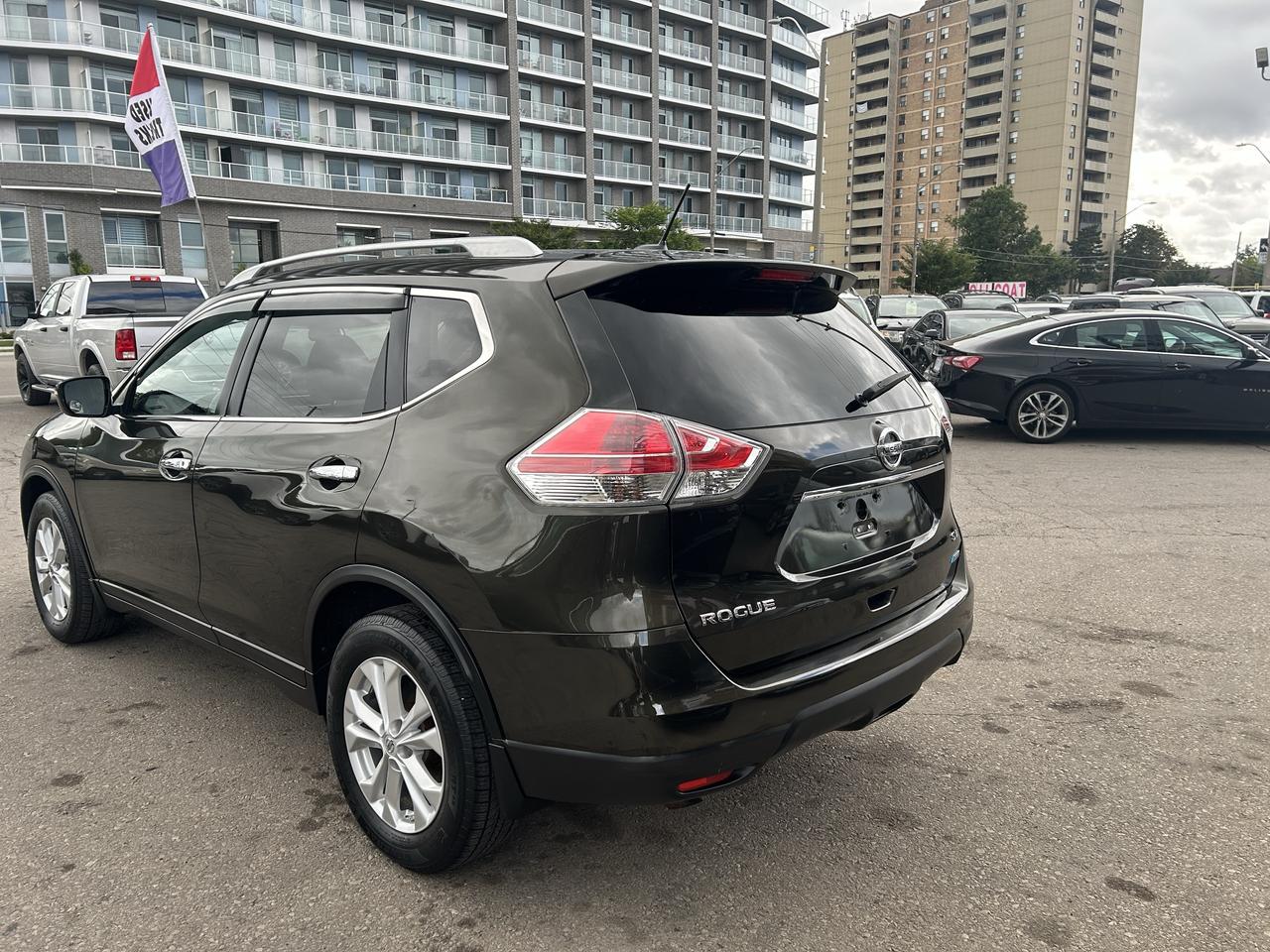 2014 Nissan Rogue S Photo