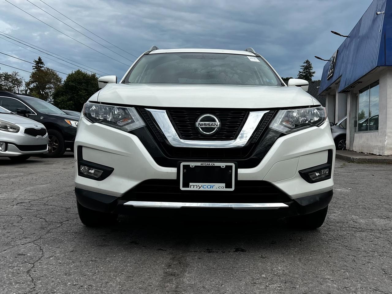 2018 Nissan Rogue AWD SV - Photo #2