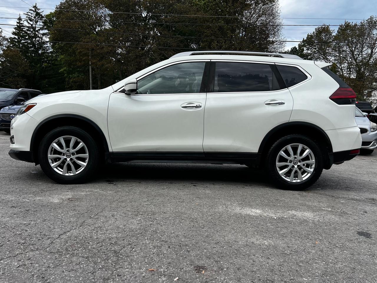 2018 Nissan Rogue AWD SV Photo