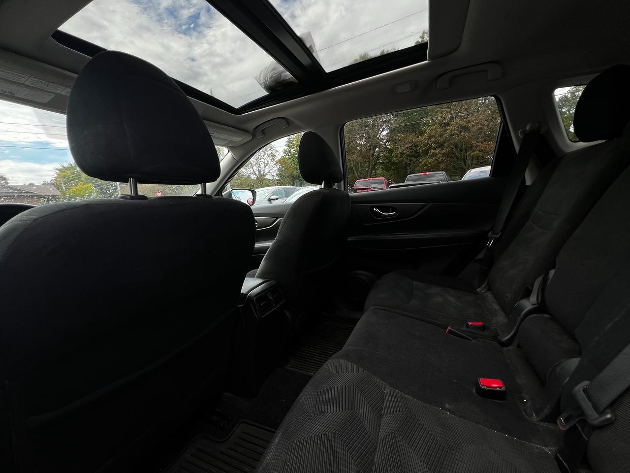 2015 Nissan Rogue AWD 4dr SV - Photo #16