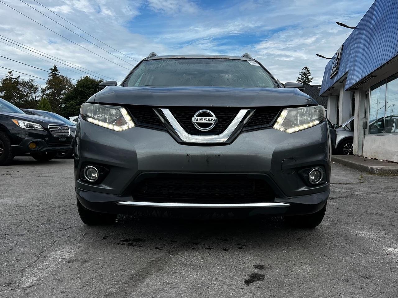 2015 Nissan Rogue AWD 4dr SV Photo