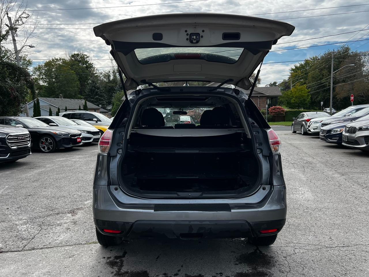 2015 Nissan Rogue AWD 4dr SV Photo