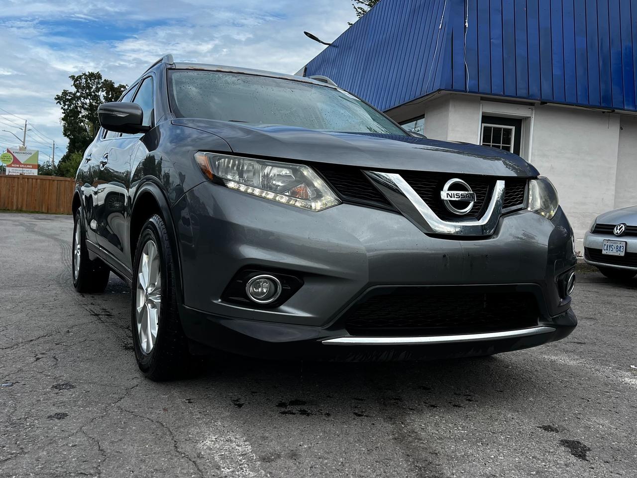 2015 Nissan Rogue AWD 4dr SV - Photo #1