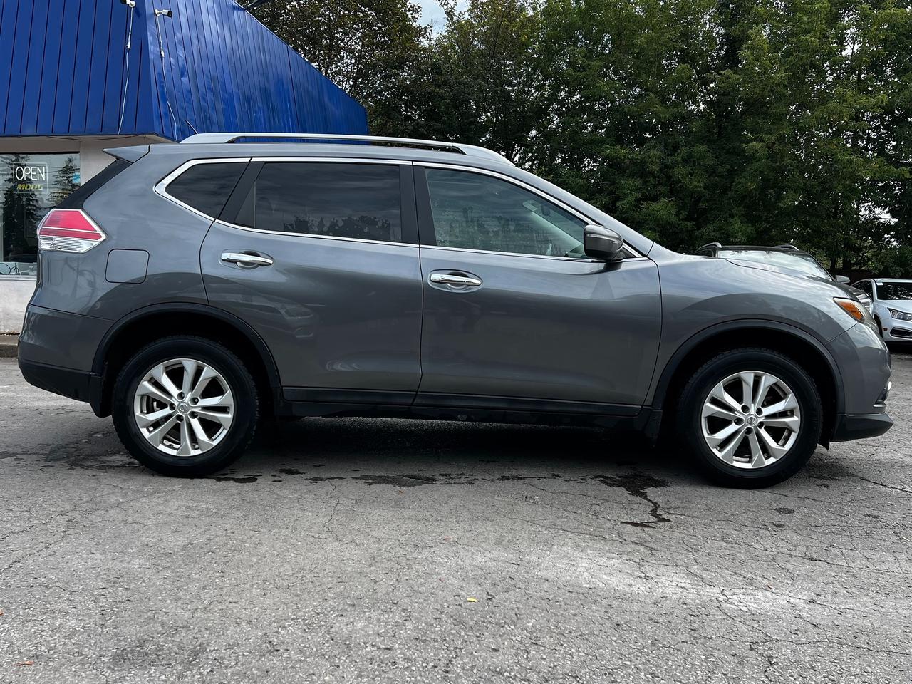 2015 Nissan Rogue AWD 4dr SV - Photo #9