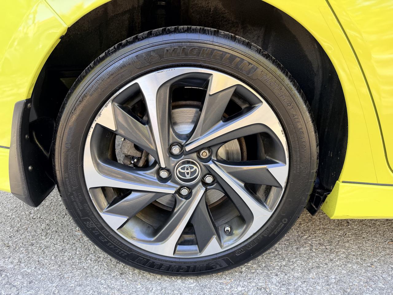 2017 Toyota Corolla iM 6SPEED | BACKUP CAM Photo