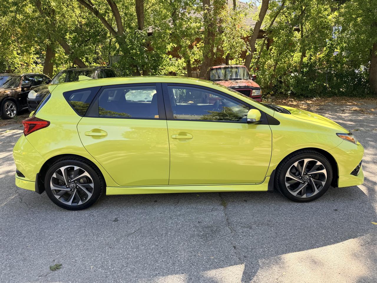 2017 Toyota Corolla iM 6SPEED | BACKUP CAM Photo