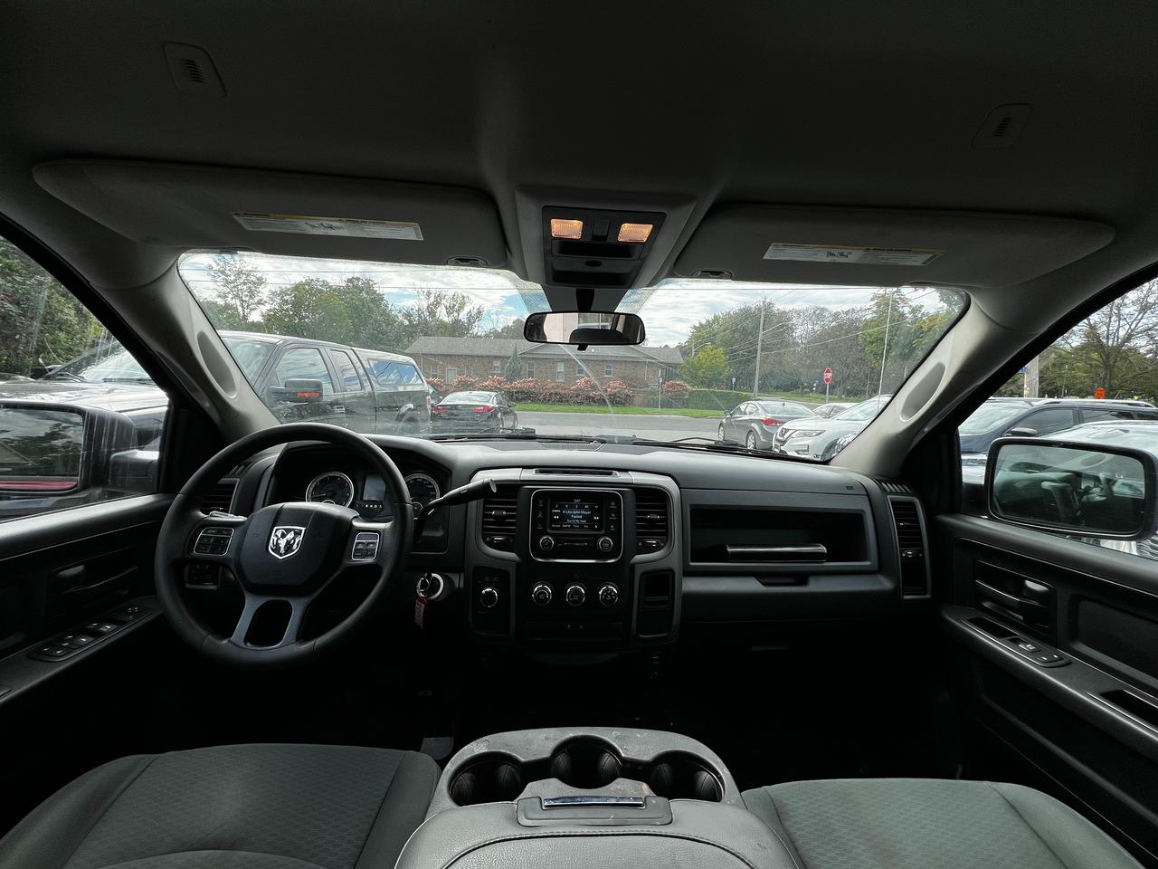 2017 RAM 1500 4WD Crew Cab 140.5" Express *Ltd Avail* - Photo #7