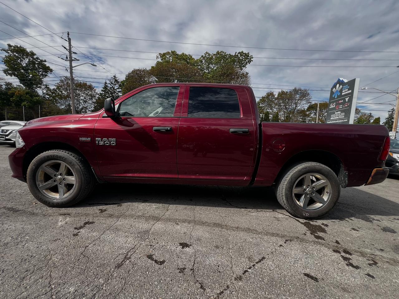 2017 RAM 1500 4WD Crew Cab 140.5" Express *Ltd Avail* Photo