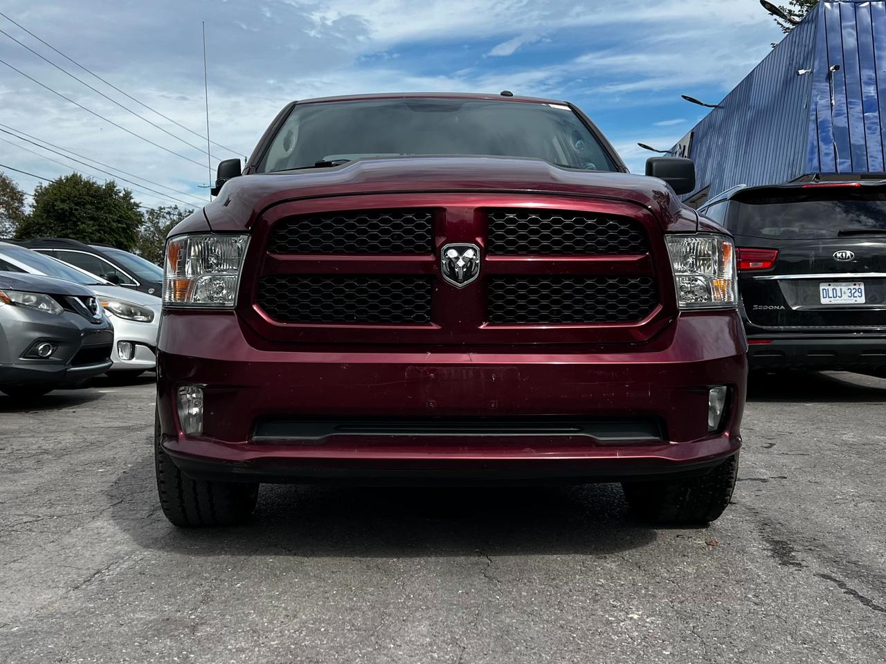 2017 RAM 1500 4WD Crew Cab 140.5" Express *Ltd Avail* - Photo #2