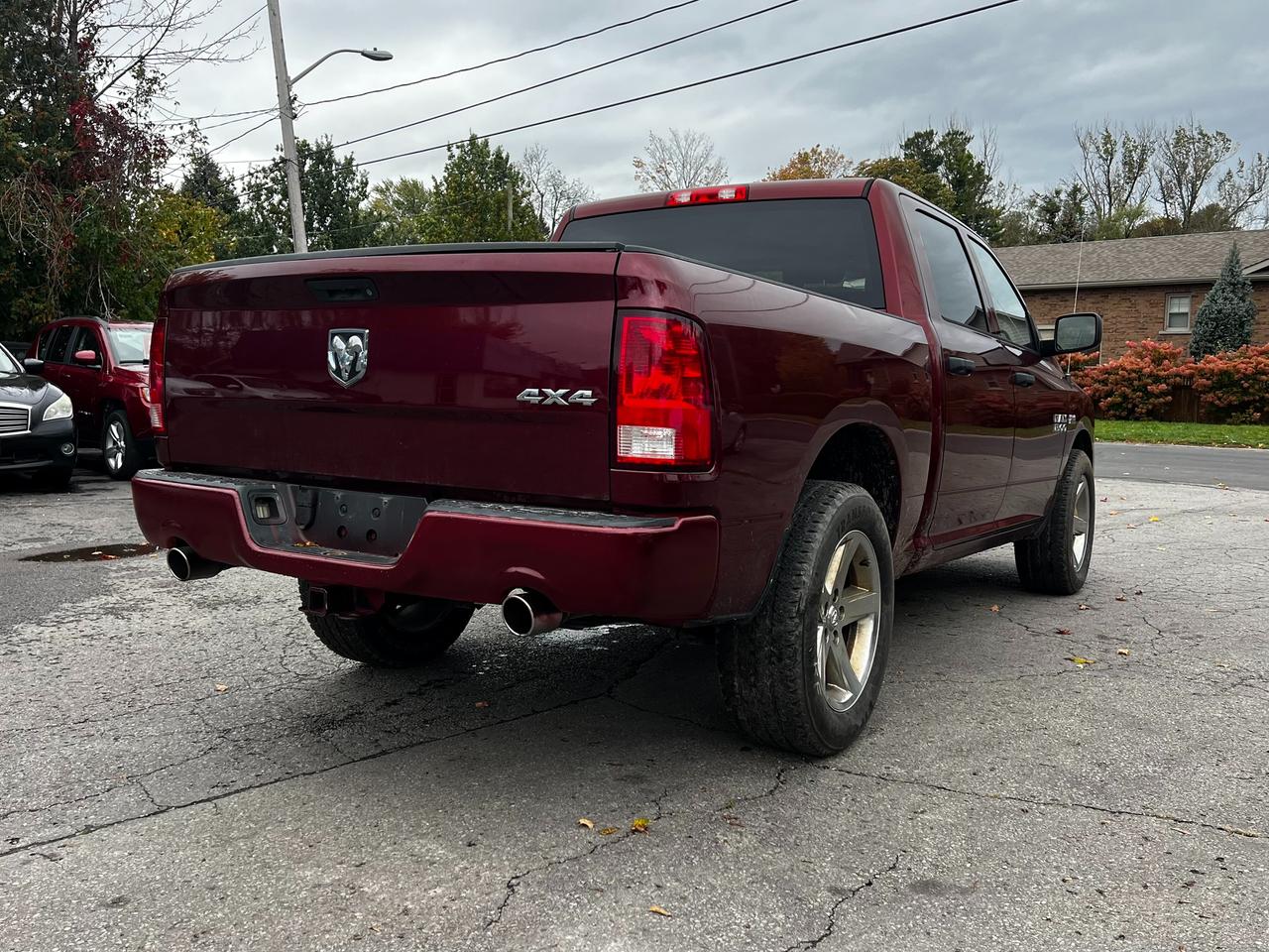 2017 RAM 1500 4WD Crew Cab 140.5" Express *Ltd Avail* Photo
