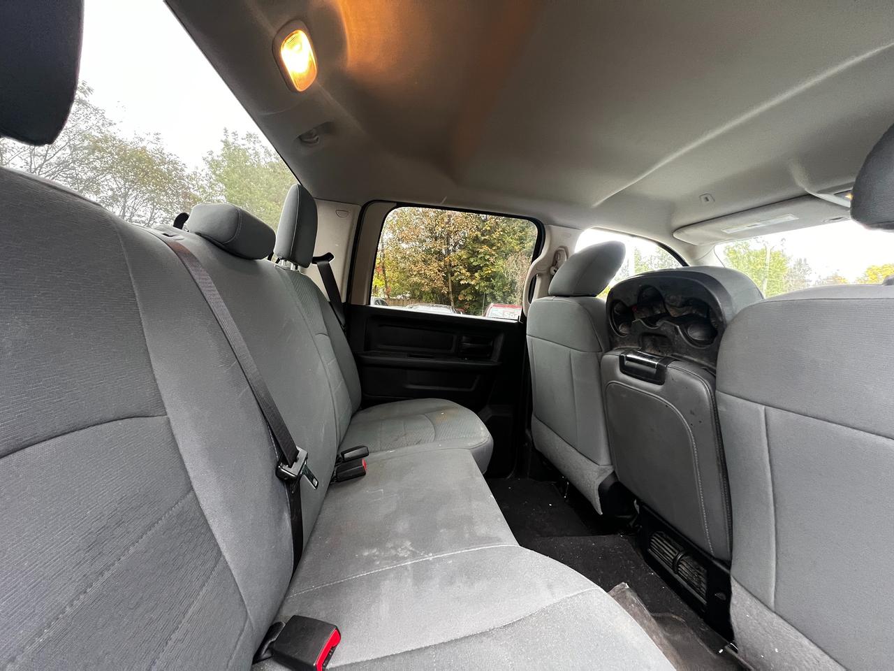 2017 RAM 1500 4WD Crew Cab 140.5" Express *Ltd Avail* Photo