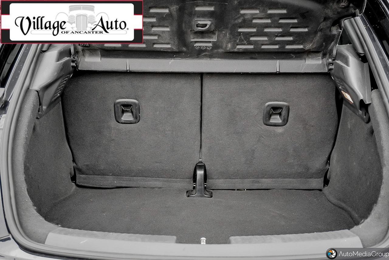 2018 Volkswagen Beetle Trendline AUTO Photo